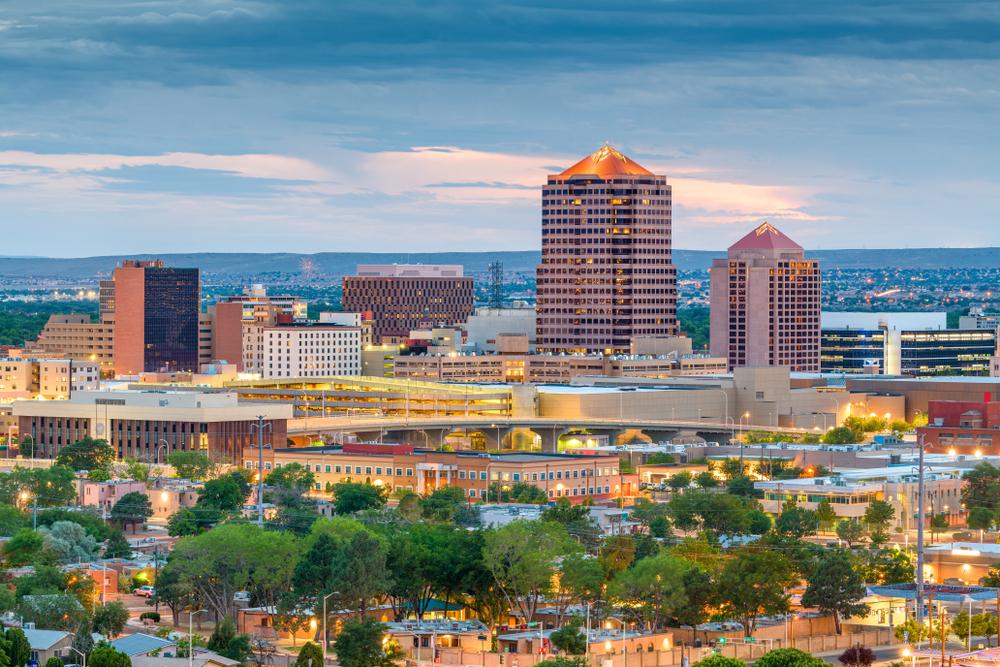 Albuquerque,,New,Mexico,,Usa,Downtown,Cityscape,At,Twilight.